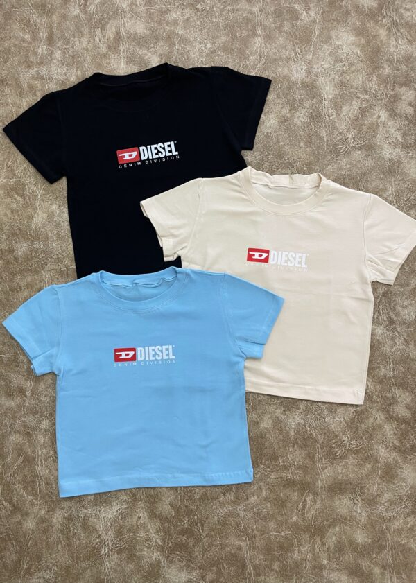 Baby Tee Diesel Letras Blancas