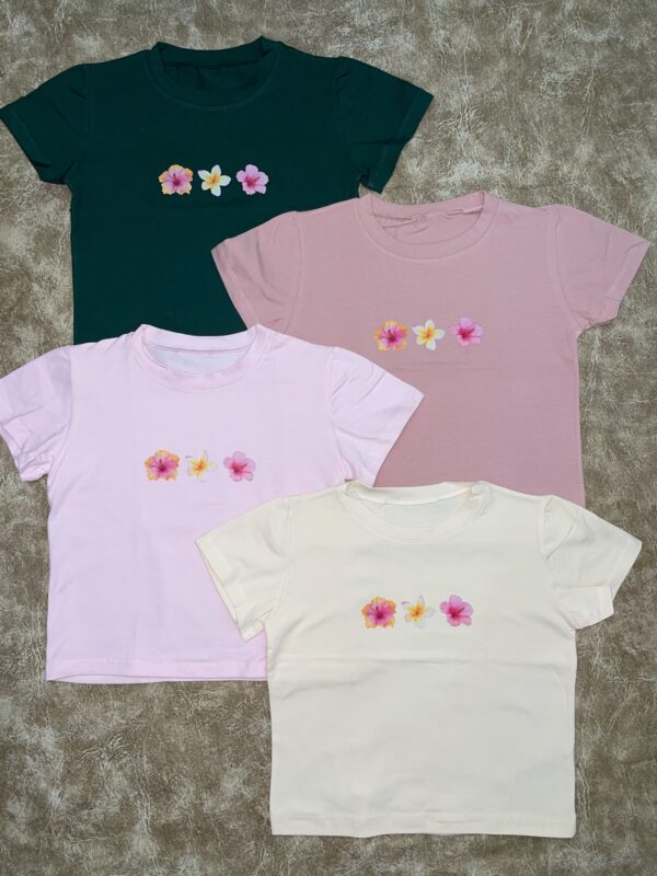 Baby Tee  3 flores