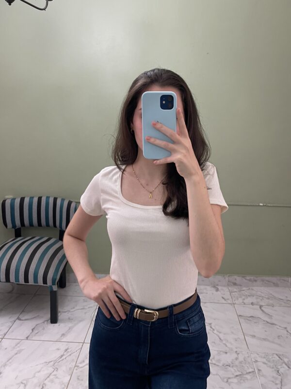 Remera escote cuadrado